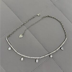 Elegant Silver Necklace with Crystal Accents